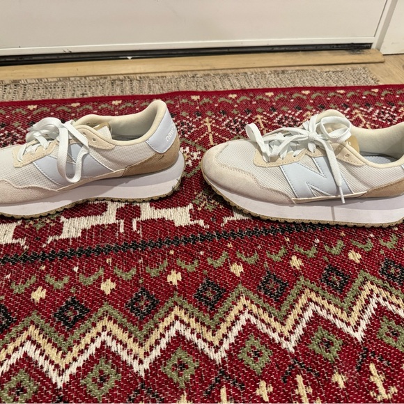 New Balance 237 - Picture 3 of 6